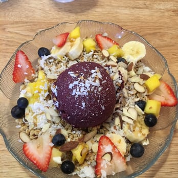 Encinitas Cafe - Small acai - Breakfast & Brunch Near Me - Encinitas, California