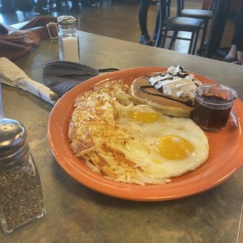 Kitchen Table Cafe - Eggs, hash browns and pancake - Breakfast & Brunch Near Me - Vancouver, Washington Kitchen Table Cafe - Eggs, hash browns and pancake - Breakfast & Brunch Near Me - Vancouver, Washington