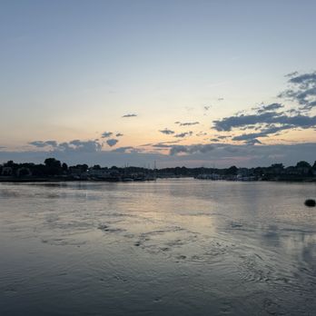 Gulf Beach - Beaches Near Me - Milford, Connecticut
