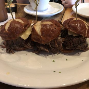 The Walrus - Bars Near Me - Columbus, Ohio