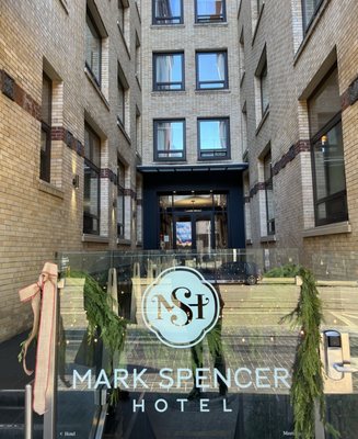 Mark Spencer Hotel by null