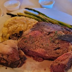 Emigrant Outpost - Prime rib (special), mashed potatoes and gravy, asparagus, salad and an old fashioned.