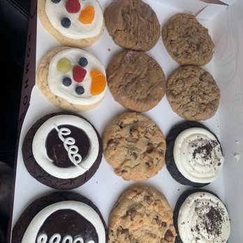 Crumbl - Myrtle Beach - Fruit cake, cinnamon maple, Oreo, chocolate chip, oatmeal chocolate chip, and marshmallow - Bakeries Near Me - Myrtle Beach, South Carolina Crumbl - Myrtle Beach - Fruit cake, cinnamon maple, Oreo, chocolate chip, oatmeal chocolate chip, and marshmallow - Bakeries Near Me - Myrtle Beach, South Carolina