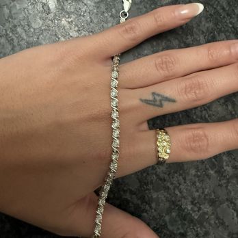 Red Tree Jewelry - Jewelry Near Me - San Antonio, Texas Red Tree Jewelry - Jewelry Near Me - San Antonio, Texas
