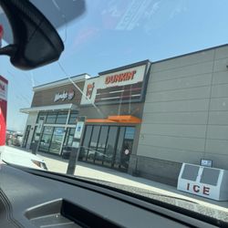 Dunkin' - Dunkin' Donuts