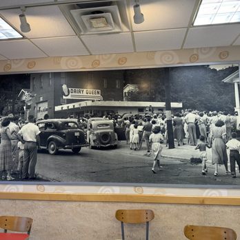 Dairy Queen - Interior Decor - Burgers Near Me - Tustin, California