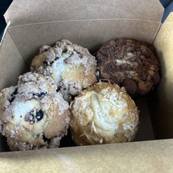 Blueberry crumble, cinnamon, coconut muffin