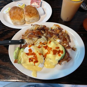 Pacific Diner - Eggs Benedict - Breakfast & Brunch Near Me - San Pedro, California Pacific Diner - Eggs Benedict - Breakfast & Brunch Near Me - San Pedro, California