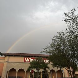 Winn Dixie front door