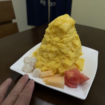 Frostcity - Large Mango - Desserts Near Me - Honolulu, Hawaii