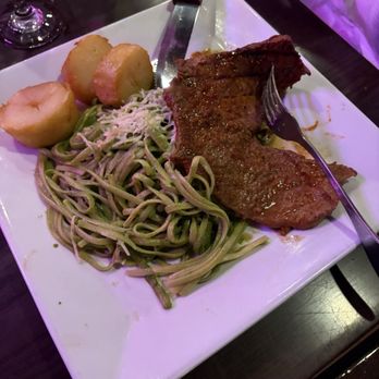 Incas Grill Peruvian kitchen - Linguini with pesto Tallarines Verde con Bistek - Peruvian Near Me - Staten Island, New York Incas Grill Peruvian kitchen - Linguini with pesto Tallarines Verde con Bistek - Peruvian Near Me - Staten Island, New York