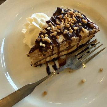 Windjammer Restaurant & Upper Deck Pub - Peanut butter pie - Steakhouses Near Me - South Burlington, Vermont