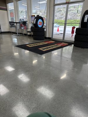Les Schwab Tire Center