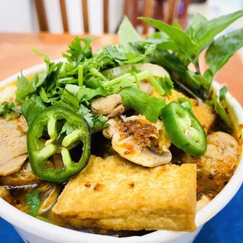 Loving Hut - a bowl of food on a blue plate - Vegan Near Me - San Jose, California Loving Hut - a bowl of food on a blue plate - Vegan Near Me - San Jose, California