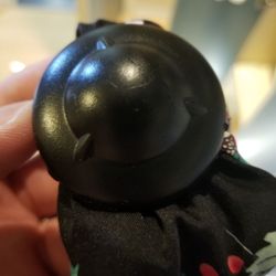 Tezenis - How is my daughter supposed to wear her swimsuit with this on it?
