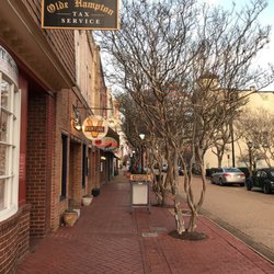 Downtown Hampton - E. Queens St