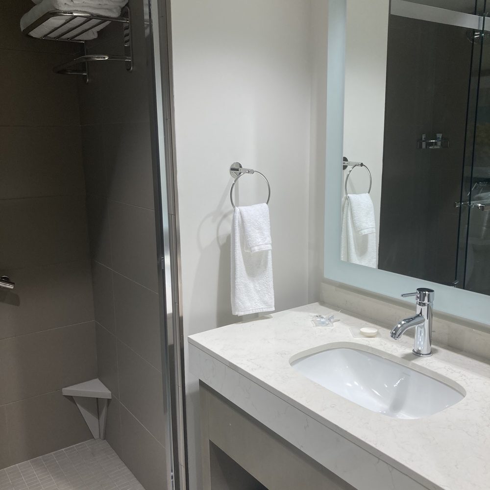 Hyatt House Davis - Bathroom - Hotels Near Me - Davis, California Hyatt House Davis - Bathroom - Hotels Near Me - Davis, California
