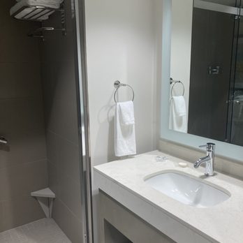 Hyatt House Davis - Bathroom - Hotels Near Me - Davis, California