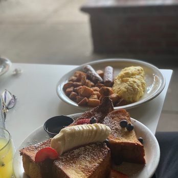Briarpatch Restaurant - Traditional Brioche French Toast - American Near Me - Winter Park, Florida
