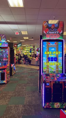 Chuck E. Cheese by null