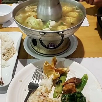 Orchid Thai - Wonton hot pot. My devoured Chinese broccoli and crispy pork. - Thai Near Me - Baldwin Park, California