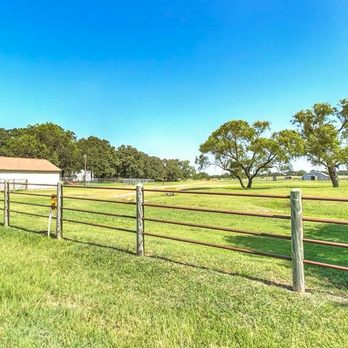 Lucky  C Ranch - Horse Boarding Near Me - Joshua, Texas