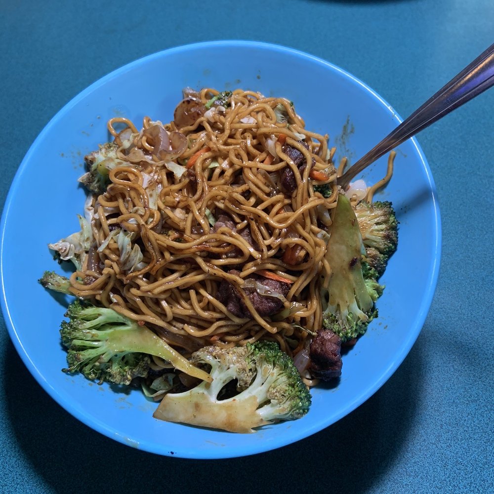 Top Dog Grill - Fresh beef broccoli yakisoba - Burgers Near Me - Salem, Oregon Top Dog Grill - Fresh beef broccoli yakisoba - Burgers Near Me - Salem, Oregon