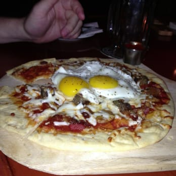 1861 - Three little piggies pizza! - Gastropubs Near Me - Middletown, Delaware