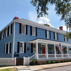 Molly's Old South Tours 