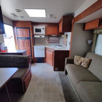 Budget RV Rentals - Very spacious and comfortable. - RV Rental Near Me - Pomona, California Budget RV Rentals - Very spacious and comfortable. - RV Rental Near Me - Pomona, California