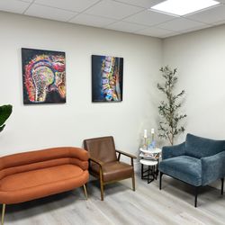 Modern Orthopedics PC - Waiting Room