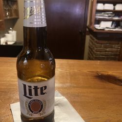 T-Roy's Restaurant - Cold beer at the bar. Cheers.