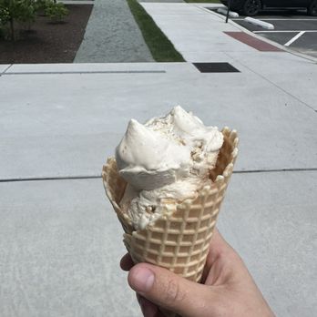 Hangry Bear Creamery - Ice Cream & Frozen Yogurt Near Me - Kennett Square, Pennsylvania Hangry Bear Creamery - Ice Cream & Frozen Yogurt Near Me - Kennett Square, Pennsylvania