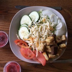 Big Springs Inn - Excellent and huge salad