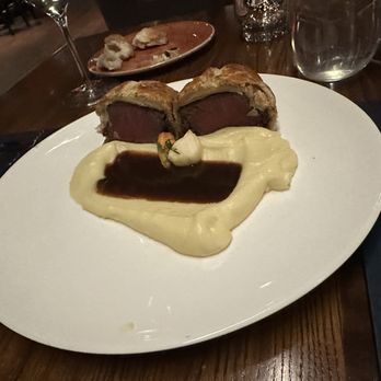 Gordon Ramsay Steak - Roasted Beef Wellington - Steakhouses Near Me - Atlantic City, New Jersey