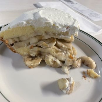 The Apple Pan - banana cream pie - Burgers Near Me - Los Angeles, California The Apple Pan - banana cream pie - Burgers Near Me - Los Angeles, California