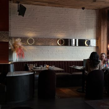 HIDE+SEEK - New American Near Me - Chicago, Illinois
