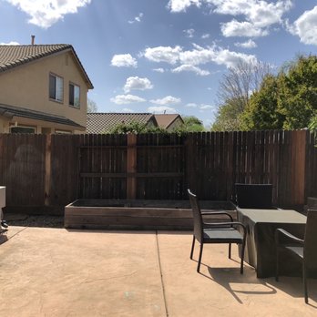 DL Painting - Before, mixed old/new redwood fence - Painters Near Me - Sacramento, California DL Painting - Before, mixed old/new redwood fence - Painters Near Me - Sacramento, California