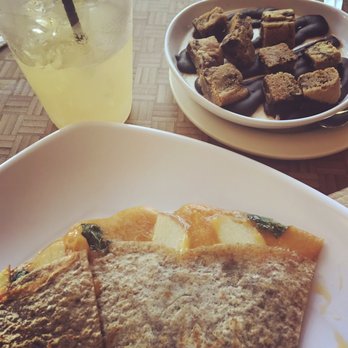 Maplewood Deli & Coffeehouse - Spinach and cheddar quesadilla, fresh lavender lemonade, and vanilla pudding with chocolate and cookies dessert! - Coffee & Tea Near Me - Maplewood, Missouri