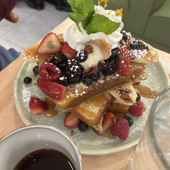 Egg Posh - Ban Split French Toast - Breakfast & Brunch Near Me - Frisco, Texas