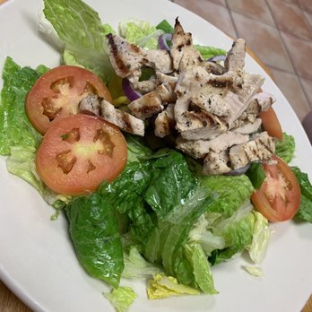 Enzo's - Tossed salad with grilled chicken - Italian Near Me - Sunrise, Florida