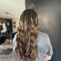 Rugged & Wild Salon - Beautifully blended Root Re-Touch