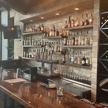 Evenrood's - Bar - American Near Me - Bangor, Maine