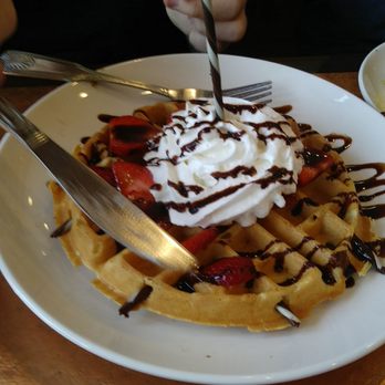 Another Broken Egg Cafe - Waffle - Breakfast & Brunch Near Me - Winter Park, Florida