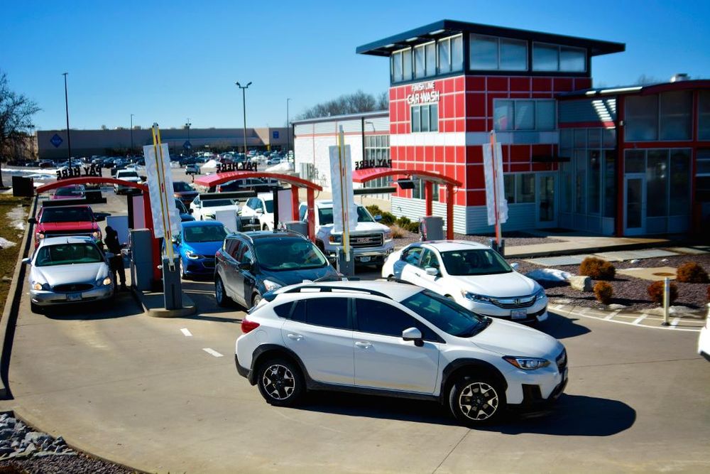 FINISH LINE CAR WASH Updated October 2024 14 Photos 2706 Walton