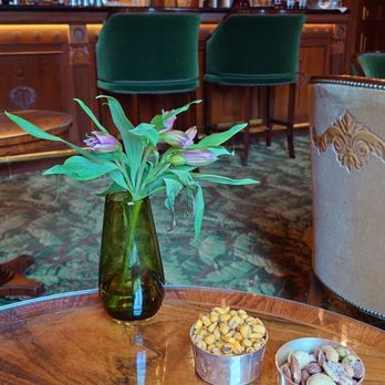 The Library Bar - WARNING: once you start snacking on these truffle nuts and crispy corn kernels, you can't stop! - Wine Bars Near Me - London, XGL The Library Bar - WARNING: once you start snacking on these truffle nuts and crispy corn kernels, you can't stop! - Wine Bars Near Me - London, XGL