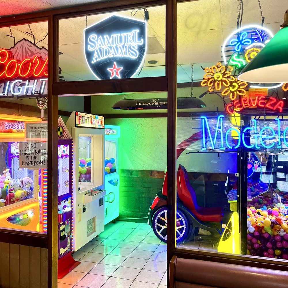 Round Table Pizza - Round table arcade - Pizza Near Me - Mission Viejo, California Round Table Pizza - Round table arcade - Pizza Near Me - Mission Viejo, California