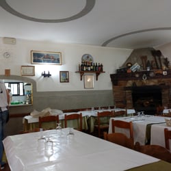 Trattoria Sorpaiolo - Finestra cucina e camino