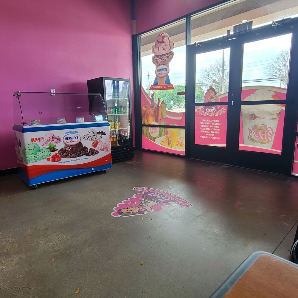 Gee's Mini Pancakes - Desserts Near Me - Spring, Texas