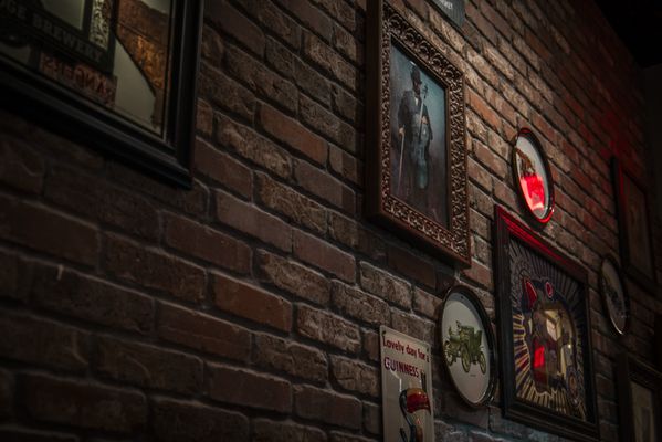 Rebel & Rose Neighborhood Bar by null